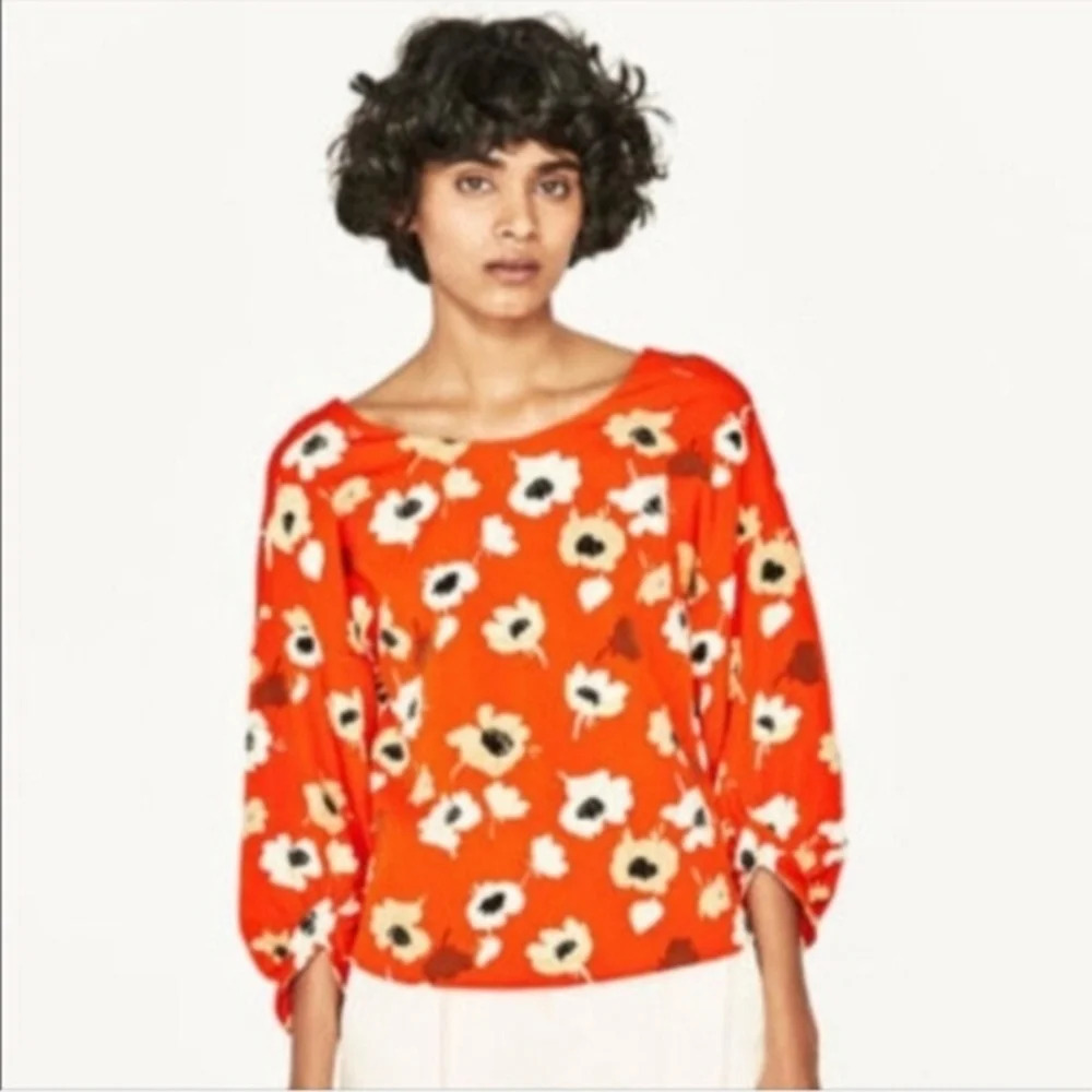 Zara Basic All Over Poppy Floral Print Back Button Balloon Sleeves Blouse Medium